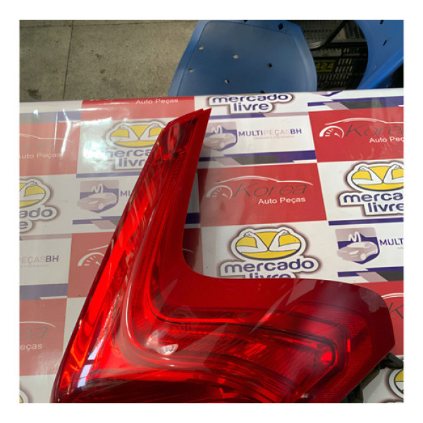 Lanterna Traseira Direita (31395845) Volvo V40 2013 / 2021