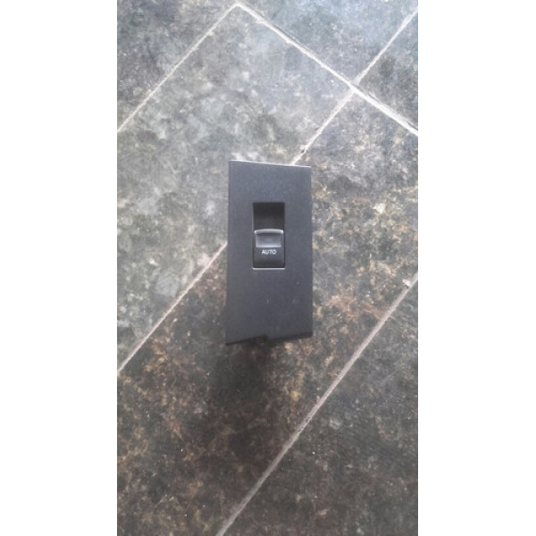 Interruptor Traseiro Esquerdo Toyota Corolla 2018