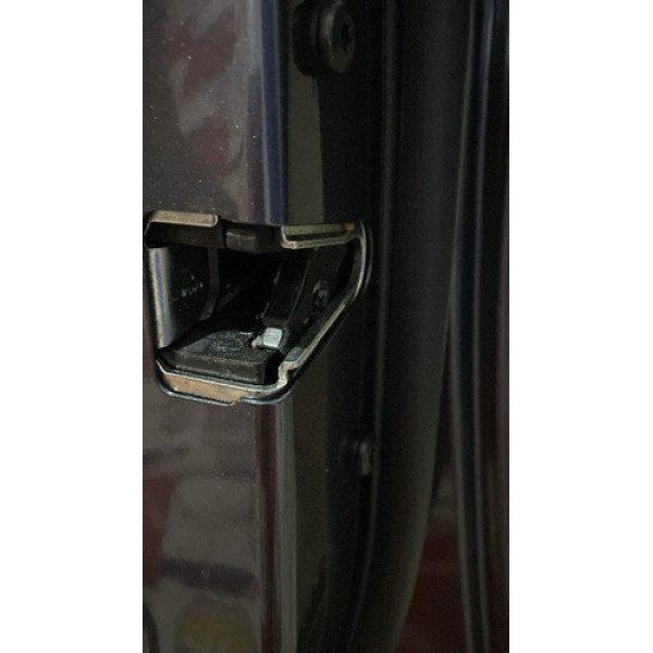 Fechadura Porta Dianteira Direita Bmw 320 2013/2018