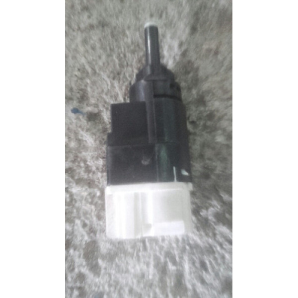 Interruptor Bulbo Pedal De Freio Renault Sandero 2016 