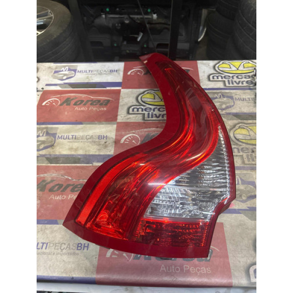 Lanterna Traseira Esquerda (31323034) Volvo Xc60 2009/2017 Esquerdo Vermelho
