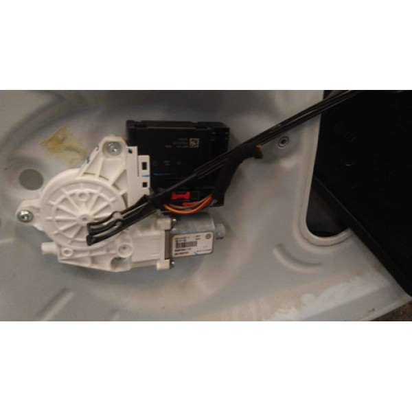Motor Vidro Elétrico Dianteira Direita Vw Jetta 2011 2017