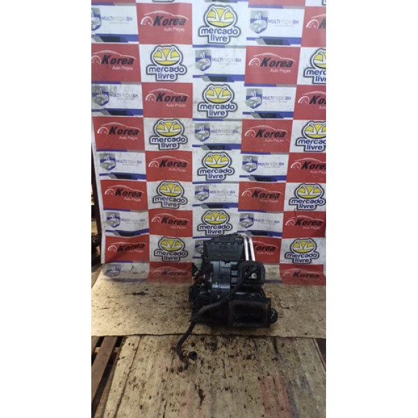 Caixa Ventilação Volvo V40 2013 / 2021