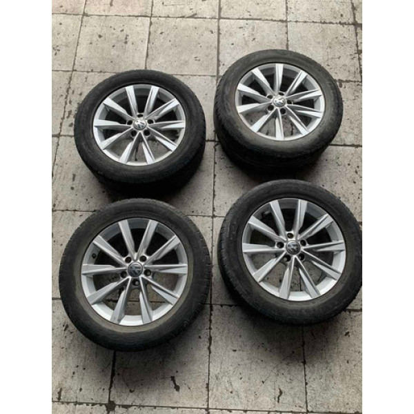 Jogo De Rodas 17 Originais C/ Pneus Vw Tiguan