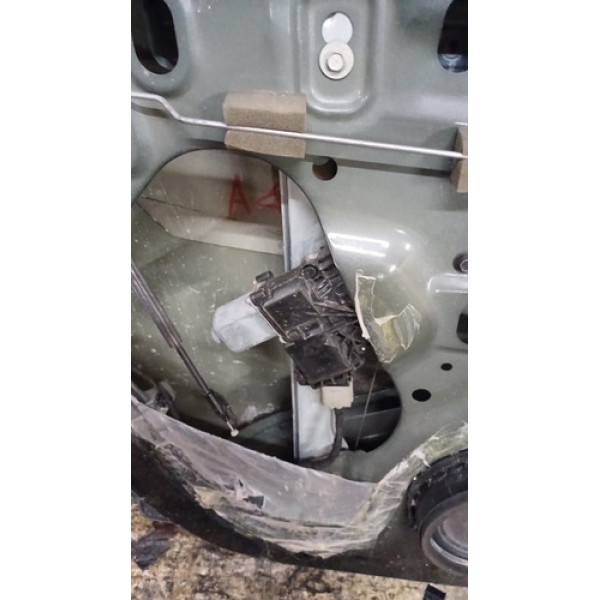 Máquina De Vidro Traseira Esquer Chevrolet Tracker 2017/2019