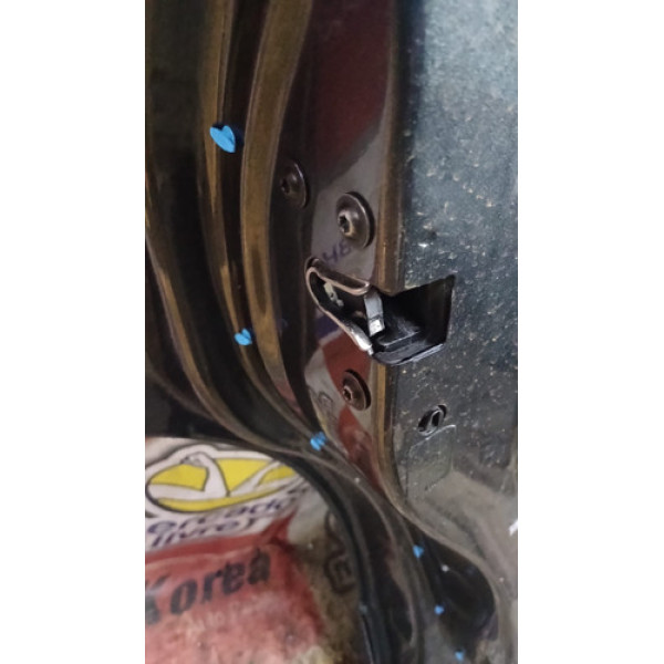 Fechadura Traseira Esquerda Chevrolet Tracker 2017 / 2019