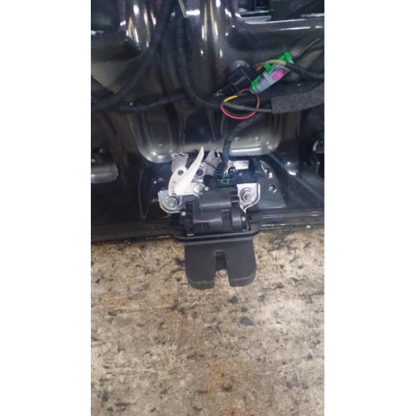 Fechadura Tampa Traseira Audi Q7 2010 / 2015