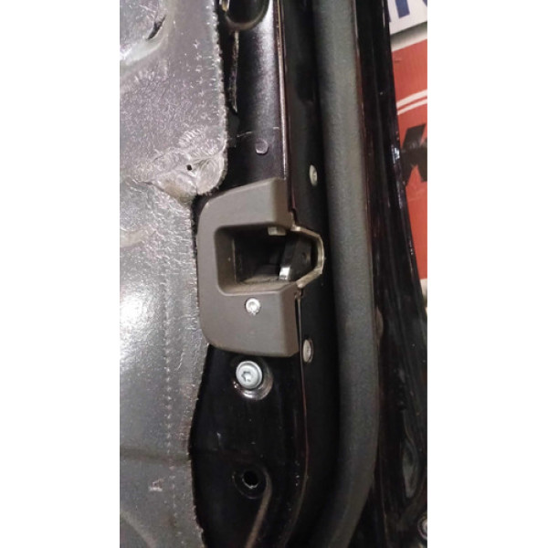 Fechadura Dianteira Direita Mercedes Benz C180 2001/2006