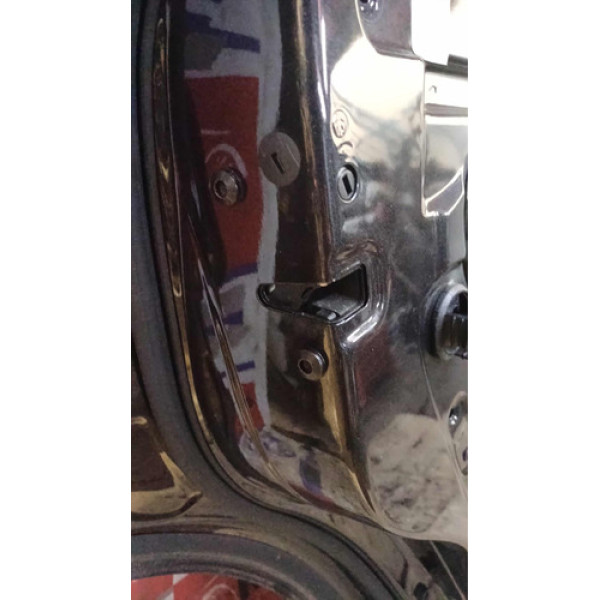 Fechadura Traseira Esquerda Audi Q7 2010 / 2015