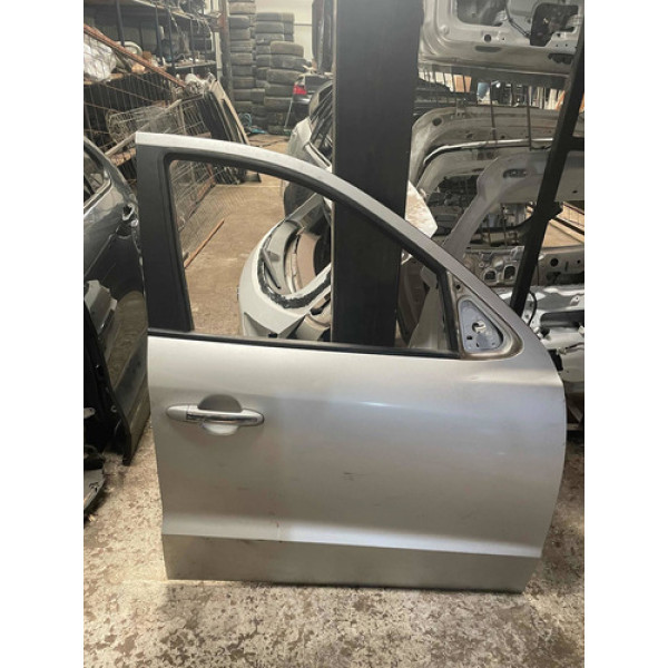 Porta Dianteira Direita Hyundai Santa Fe 2010 / 2013