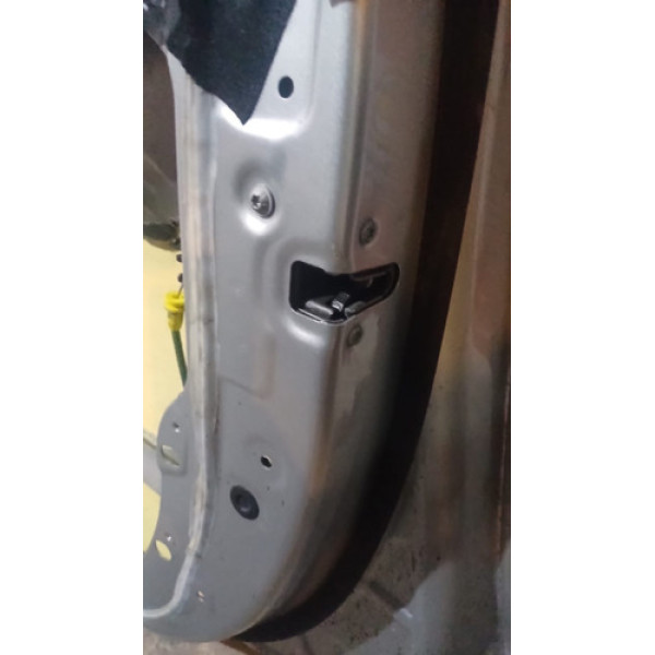Fechadura Porta Dianteira Direita Mercedes C180 2015/2020