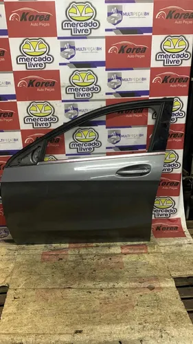 Porta Dianteira Esquerda Mercedes A200 2013 / 2017 Dianteira Esquerda Cinza